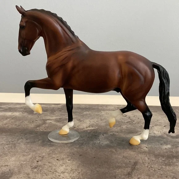 Breyer Retired Verdades - Picture 2 of 12